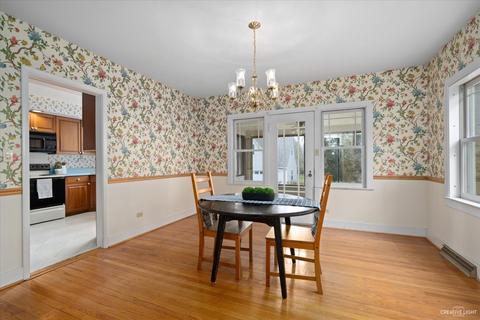 910 N Main St, Wheaton, IL 60187 photo 11