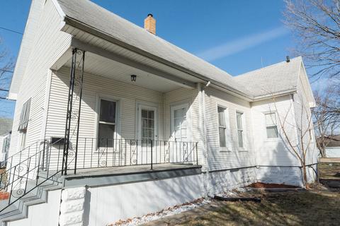 1059 W Hickory St, Kankakee, IL 60901 photo 2