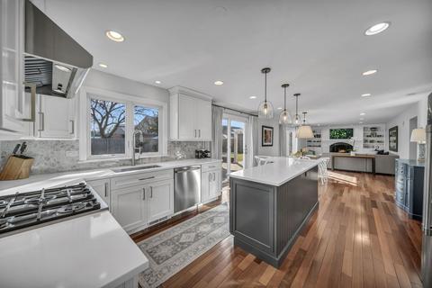 1810 Wagner Rd, Glenview, IL 60025 photo 8