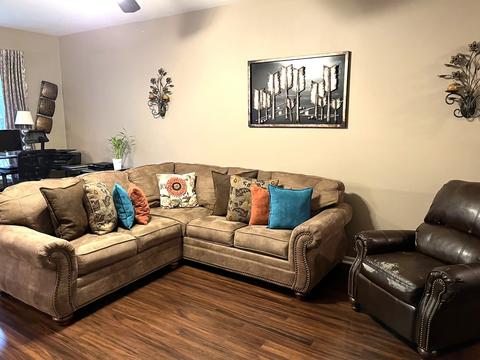 2402 Georgetown Cir, Aurora, IL 60503 photo 3
