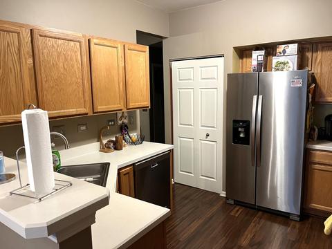 2402 Georgetown Cir, Aurora, IL 60503 photo 6