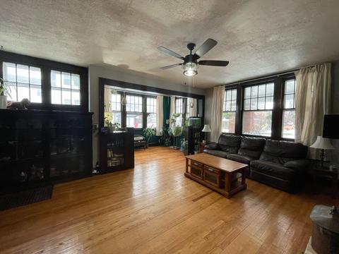 304 E Scott St, Tuscola, IL 61953 photo 4
