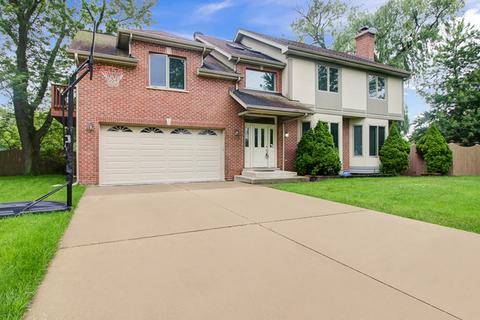 8745 Lyons St, Des Plaines, IL 60016 photo 2