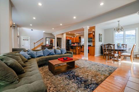 8745 Lyons St, Des Plaines, IL 60016 photo 10