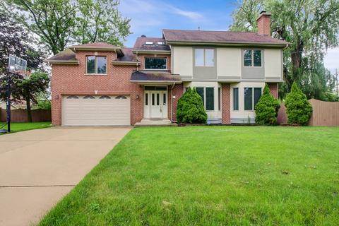 8745 Lyons St, Des Plaines, IL 60016 photo 1