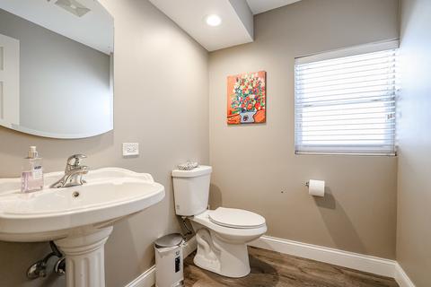 8745 Lyons St, Des Plaines, IL 60016 photo 17