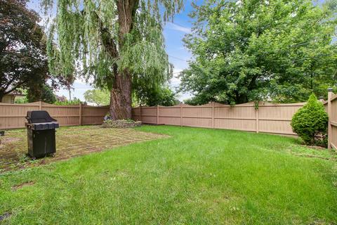 8745 Lyons St, Des Plaines, IL 60016 photo 35