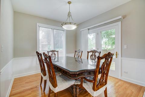 8745 Lyons St, Des Plaines, IL 60016 photo 6