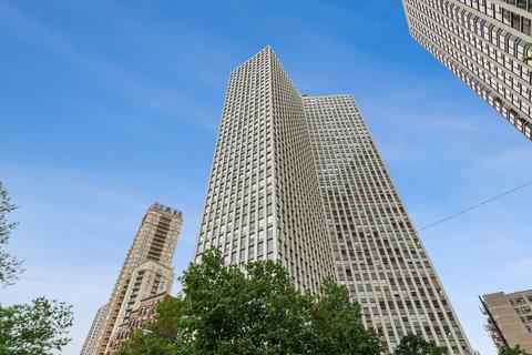 2626 N Lakeview Ave #602, Chicago, IL 60614