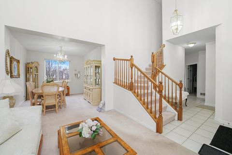 652 Cameron Dr, Antioch, IL 60002 photo 2