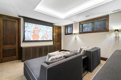 21 E Cedar St, Chicago, IL 60611 photo 11