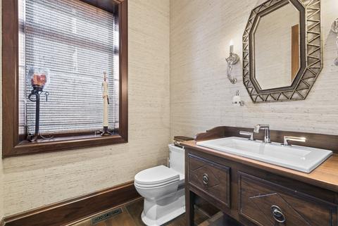 21 E Cedar St, Chicago, IL 60611 photo 24
