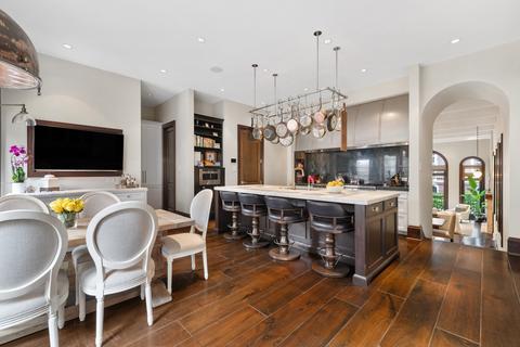 21 E Cedar St, Chicago, IL 60611 photo 5