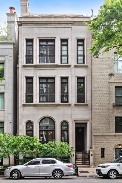 21 E Cedar St, Chicago, IL 60611 photo 1