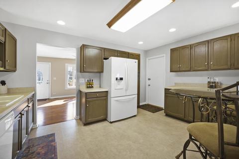 702 San Diego Pl, Bartlett, IL 60103 photo 11