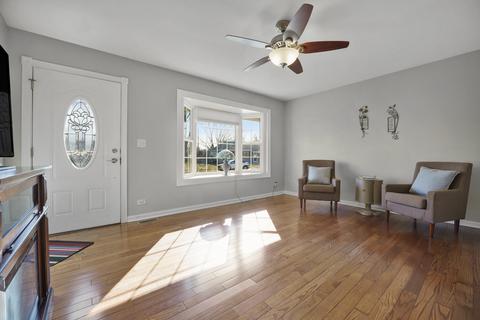 702 San Diego Pl, Bartlett, IL 60103 photo 4