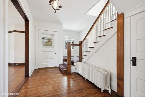 1023 Maple Ave, Evanston, IL 60202 photo 3