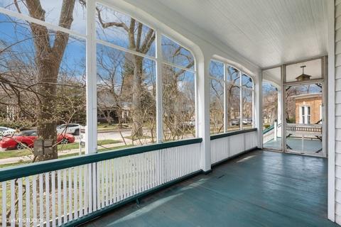1023 Maple Ave, Evanston, IL 60202 photo 2