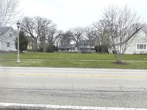 408 Hankes Rd, Sugar Grove, IL 60554