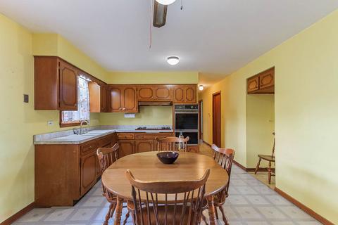 7638 Stickney Ave, Bridgeview, IL 60455 photo 6