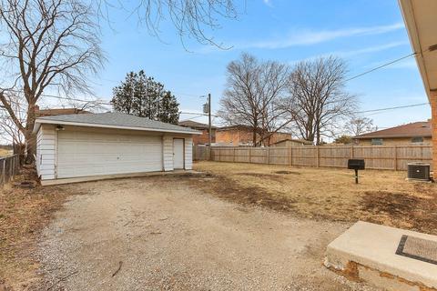 7638 Stickney Ave, Bridgeview, IL 60455 photo 22