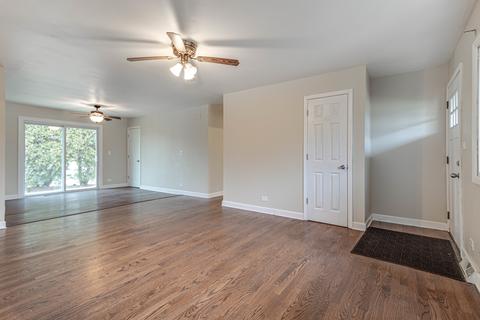 992 Apple Valley Dr, Bartlett, IL 60103 photo 6