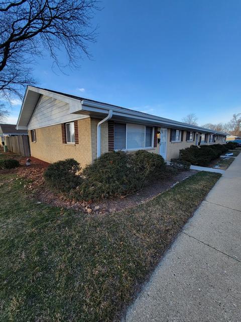 805 Valley Stream Dr #A, Wheeling, IL 60090 photo 1