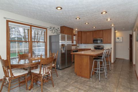 2510 Timberview Dr, Bloomington, IL 61701 photo 13