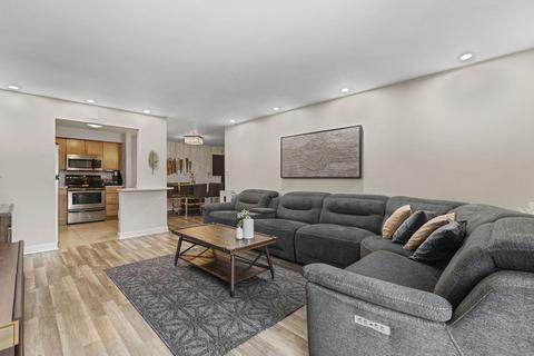 960 S River Rd #403, Des Plaines, IL 60016 photo 6