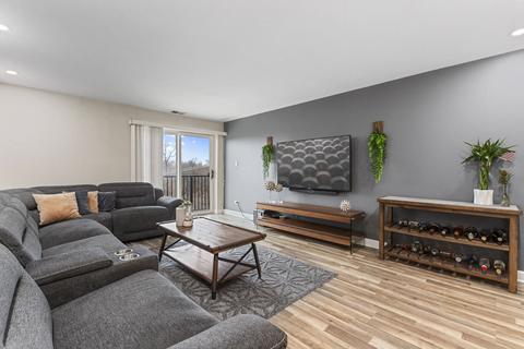 960 S River Rd #403, Des Plaines, IL 60016 photo 5