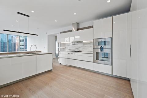 363 E Wacker Dr #1802, Chicago, IL 60601 photo 4