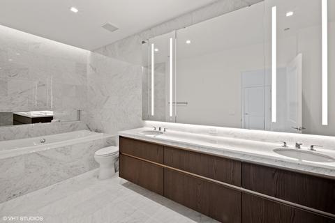 363 E Wacker Dr #1802, Chicago, IL 60601 photo 12