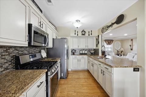 1003 Symphony Dr, Aurora, IL 60504 photo 6