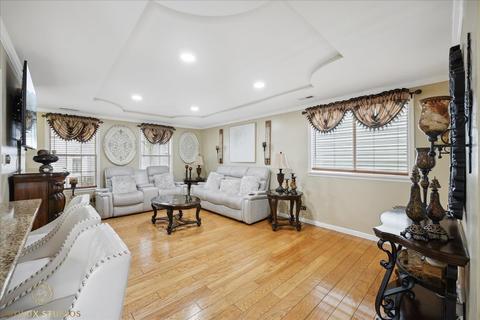 1003 Symphony Dr, Aurora, IL 60504 photo 2