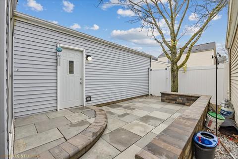 1003 Symphony Dr, Aurora, IL 60504 photo 14