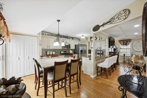 1003 Symphony Dr, Aurora, IL 60504 photo 3