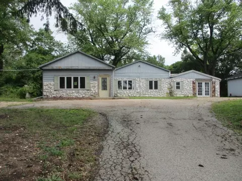 28420 W Big Hollow Rd, Ingleside, IL 60041