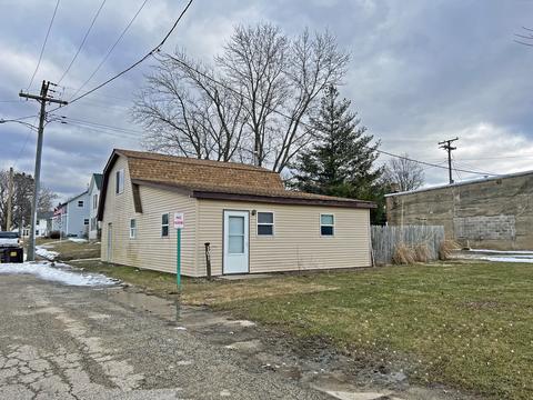101 Main, Leaf River, IL 61047 photo 1