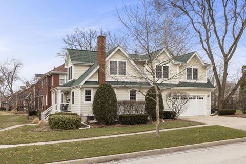 151 S Summit St, Wheaton, IL 60187 photo 3