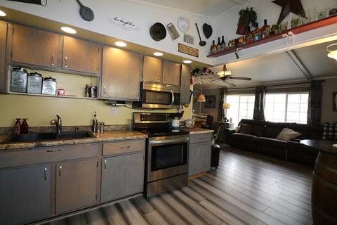 518 E Webster St, Clinton, IL 61727 photo 8