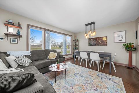 2013 Oakton St, Evanston, IL 60202 photo 2