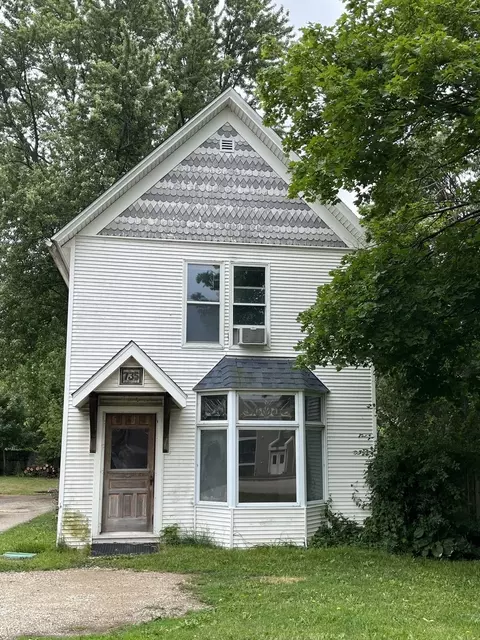 735 E Grand Ave, Lake Villa, IL 60046