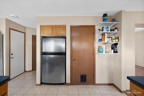 2576 Smithfield Ln, Aurora, IL 60503 photo 8