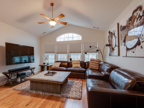 2637 Old Woods Trl, Plainfield, IL 60586 photo 3