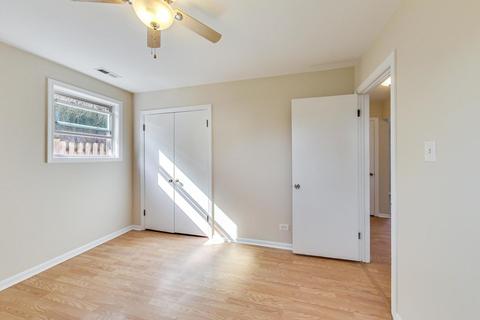 875 S 6th Ave, Des Plaines, IL 60016 photo 16