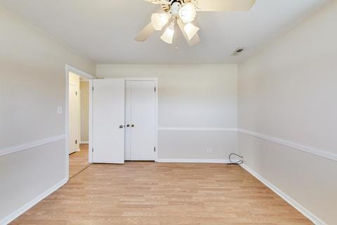 875 S 6th Ave, Des Plaines, IL 60016 photo 14