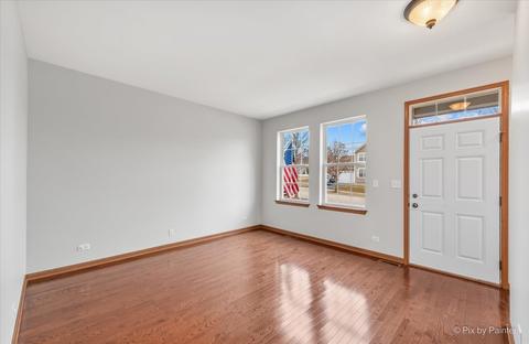 3074 Chalkstone Ave, Elgin, IL 60124 photo 3