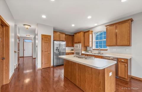 3074 Chalkstone Ave, Elgin, IL 60124 photo 8