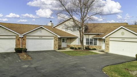 21335 Silktree Cir, Plainfield, IL 60544 photo 2