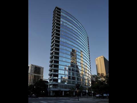 30 W Oak St #18A, Chicago, IL 60610